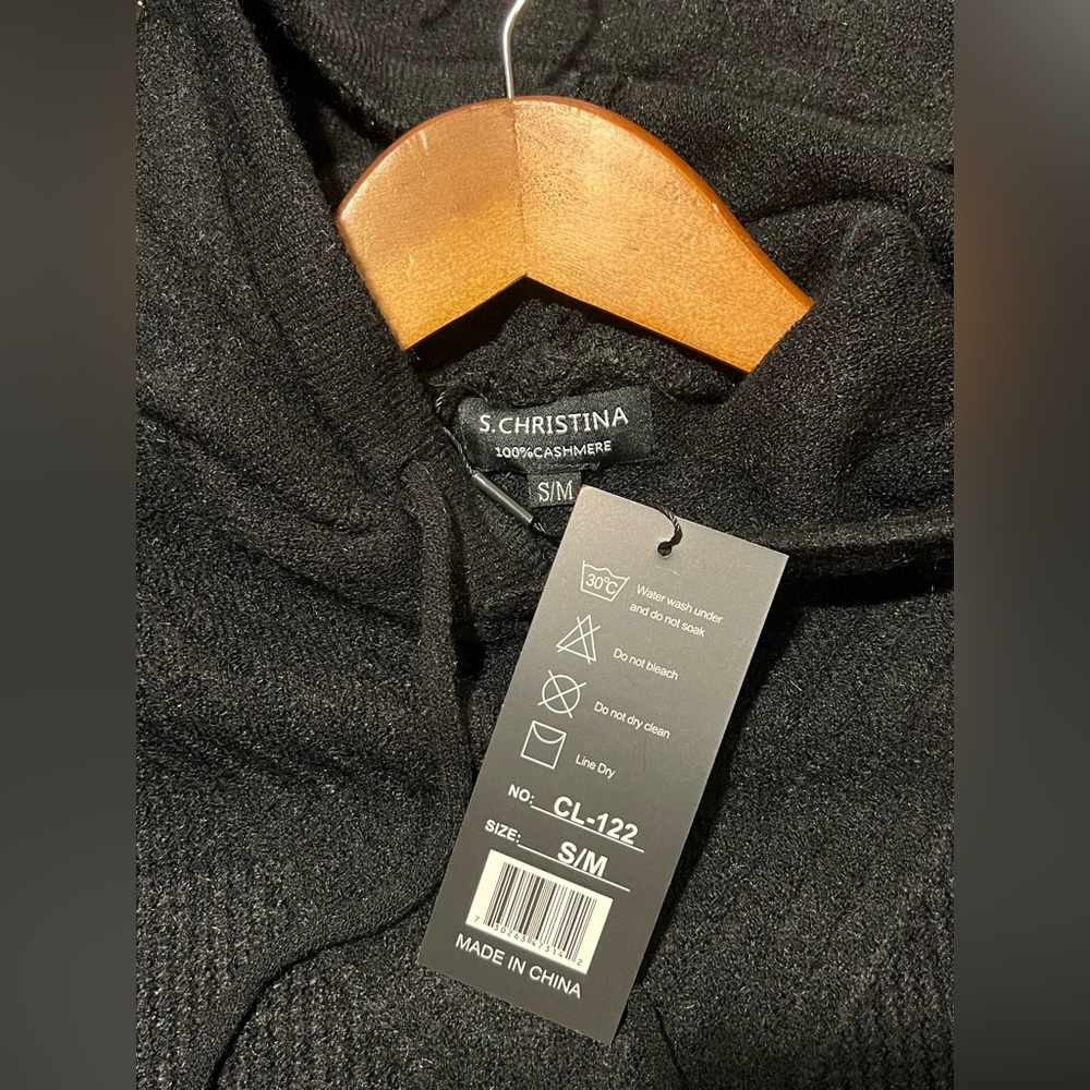 NWT 100% Cashmere Hoodie Sweater in Black Size S/M - Picture 3 of 4